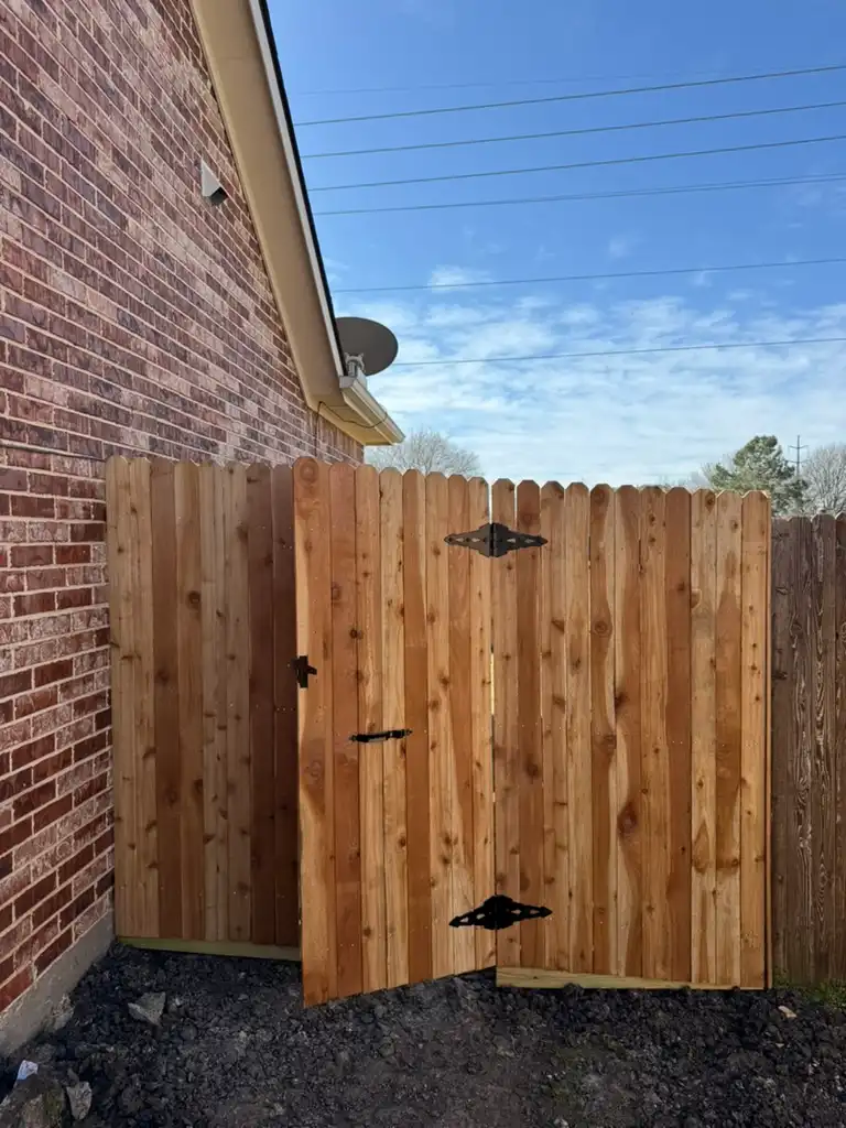 Cedar dog-ear fence with matching walk gate