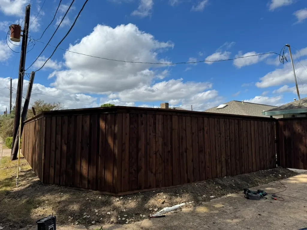 Completed cedar fence replacement by Kodiak Fence Company