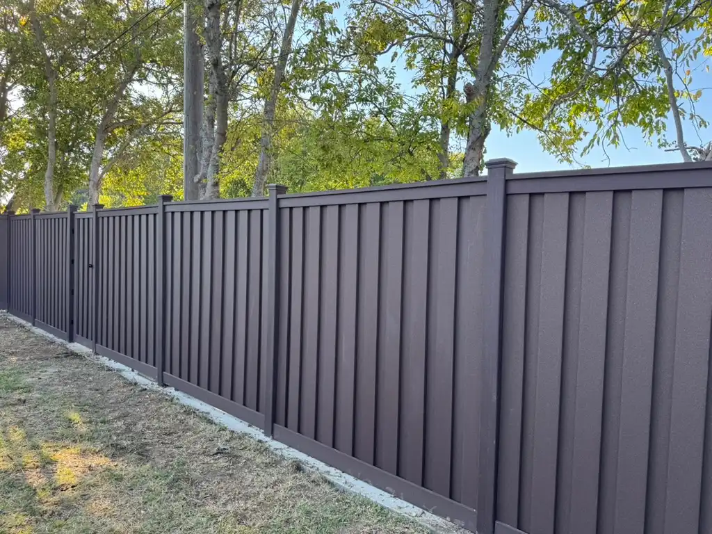 Trex composite fence during installation