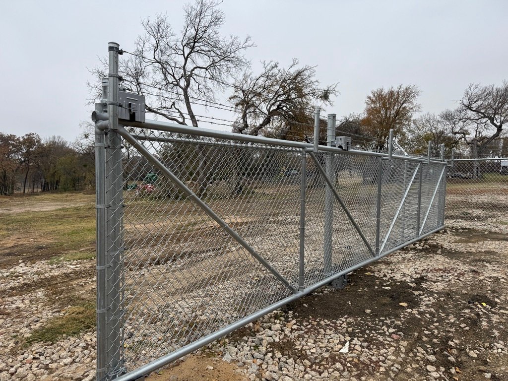 Commercial fence installation in Lake Dallas